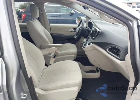 2018 Chrysler Pacifica Hybrid Touring Plus z USA, uszkodzony, nr VIN 2C4RC1H77JR332966